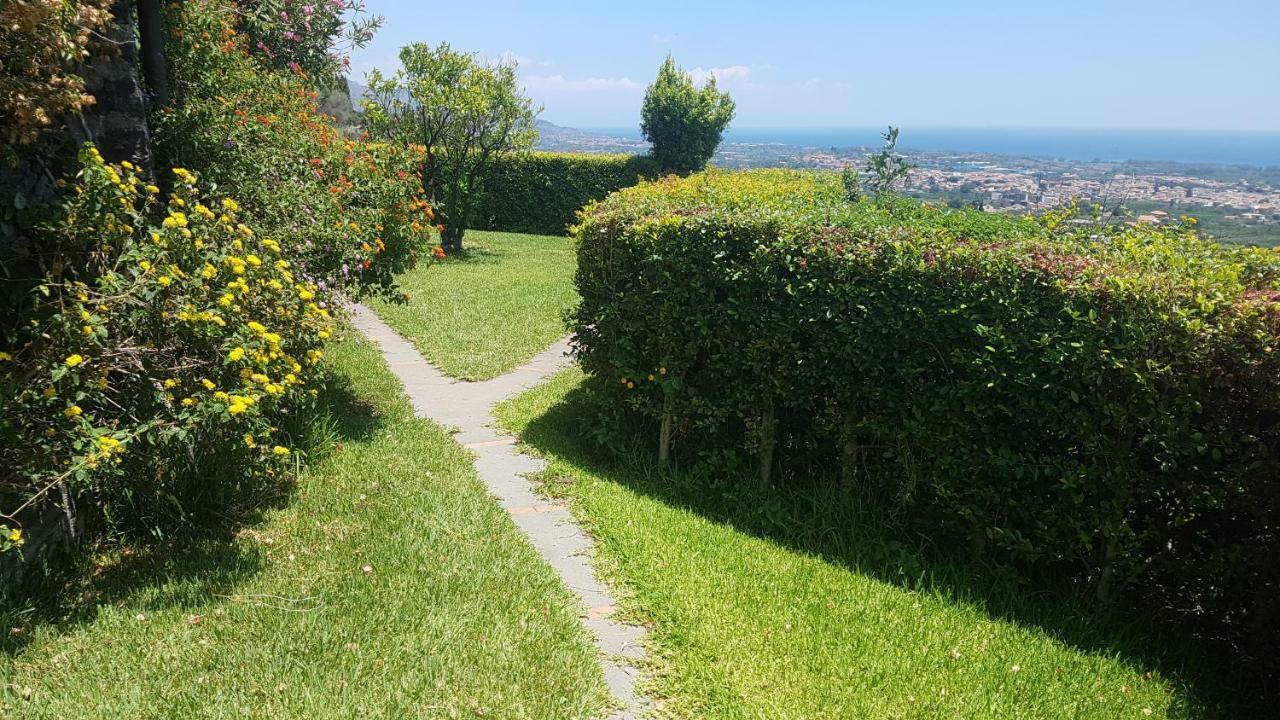 Open Land Holiday House Βίλα Fiumefreddo di Sicilia Εξωτερικό φωτογραφία